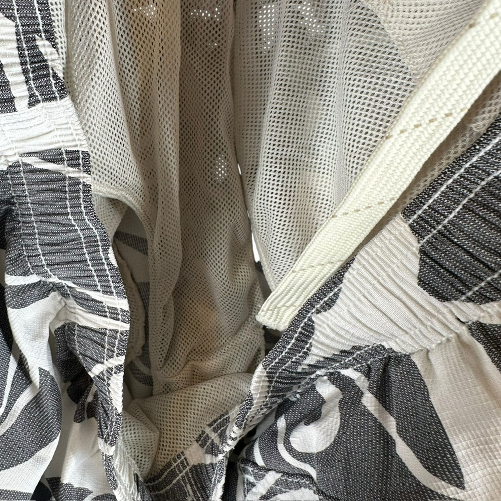 Tommy Bahama Men’s L Large Board Shorts Swim Hawaiian‎ Tropical VTG Beachy Beach - Picture 9 of 11